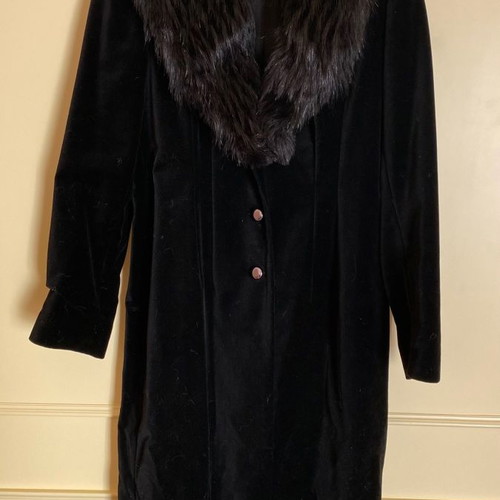 Velvet coat used black with detachable fur collar, size 38