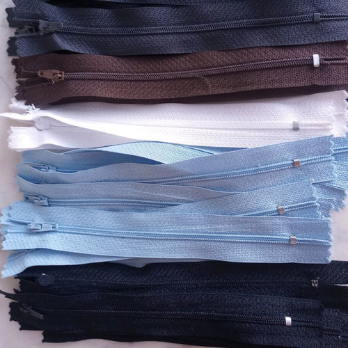 Zippers new, pack of 50 pcs 16 cm in various colors