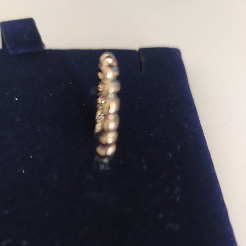 Earring used, single piece