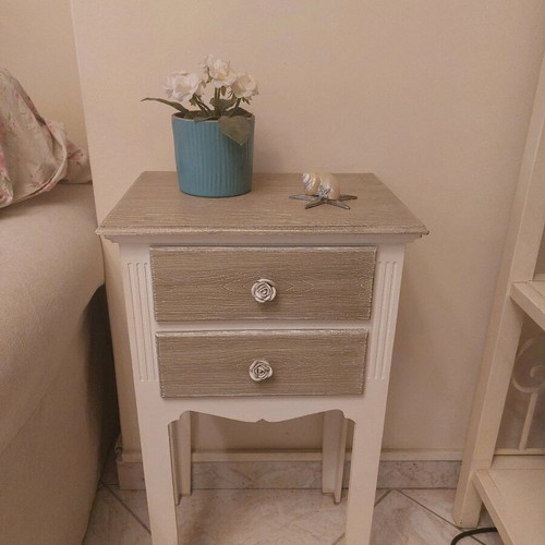 Inart nightstand like new
