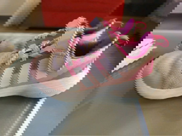 Παιδικα παπούτσια adidas 31 Νο μεταχειρισμένα