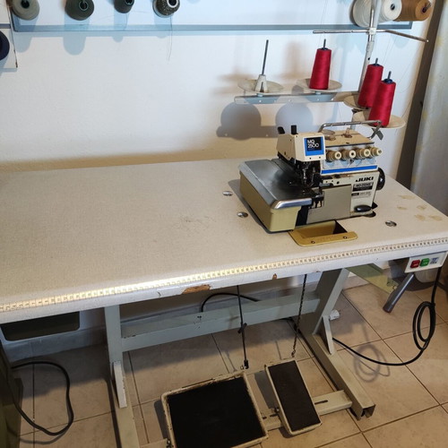 Juki MO2504S four-thread overlock sewing machine used