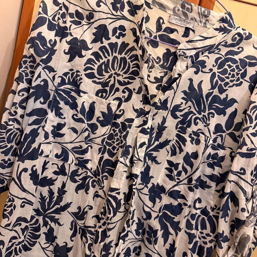 Celestino Collection shirt like new, one size, white with blue floral pattern