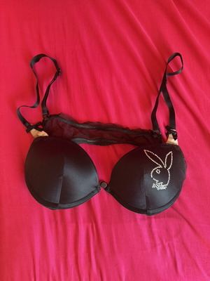 Bra 75B used, satin texture with bunny design, front clasp