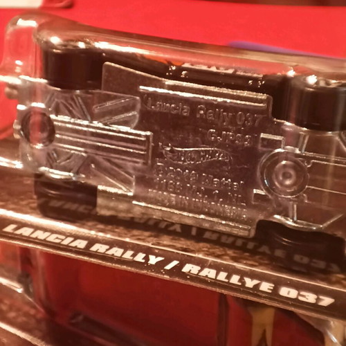 Hot Wheels Lancia Rally Rallye 037 Chase Treasure Hunt New