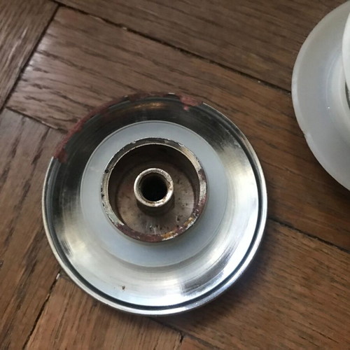 Brass mushroom sink valve used with two caps