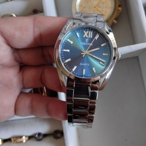 Festina bracelet watch with hypoallergenic earrings gift