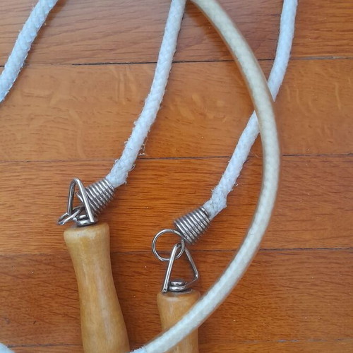 Gym Jump Rope 2.4m like new with wooden handles