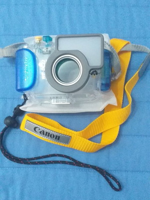 Waterproof case for Canon camera like new