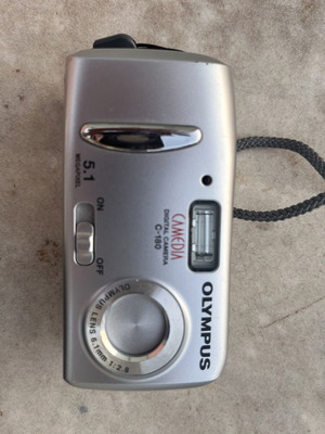 Olympus Comedia 5.1 Megapixel digital camera used