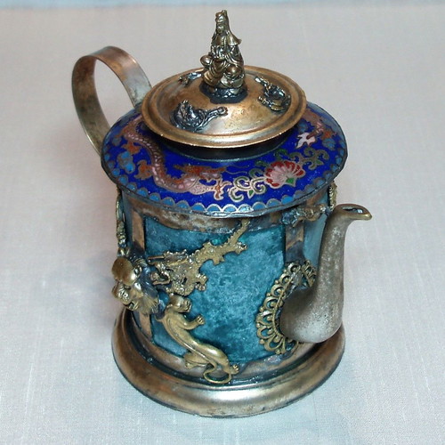 Asian teapot used with nephrite and multicolored enamel 18th-19th century