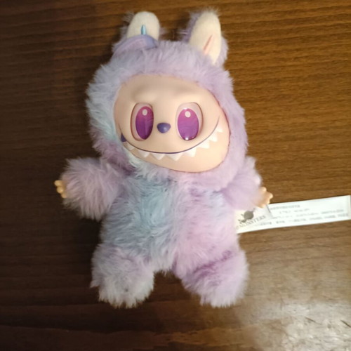 Labubu like new in light colors