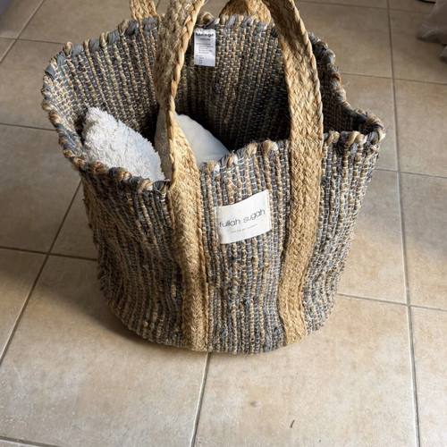 Fullah Sugah large beach bag like new