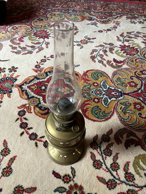 Antique oil lamp used 49cm
