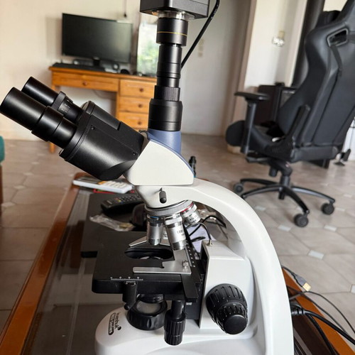 Levenhuk MED D10T microscope with camera like new