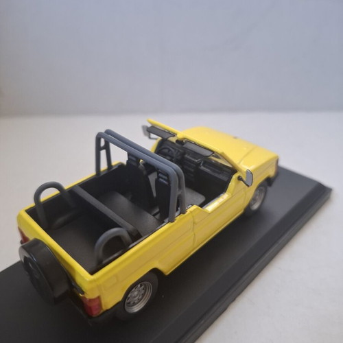ARO 10 Spartana Scale Model 1:43 like new, yellow