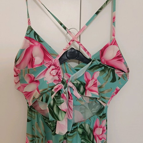 Midi floral dress like new, one size, veraman with fuchsia