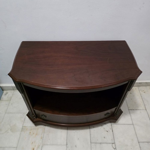 Wooden TV table like new, dimensions 84x48x60 cm