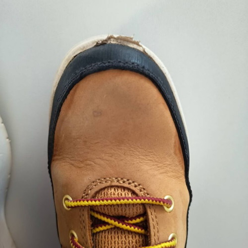 Timberland Seneca Bay Hiker kids boots size 33 used, yellow leather
