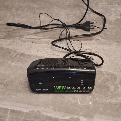 Muse digital alarm clock radio