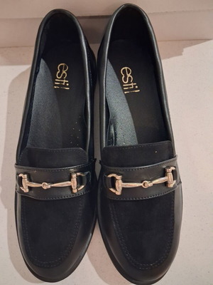 Loafers women’s like new with anti-slip sole, suede