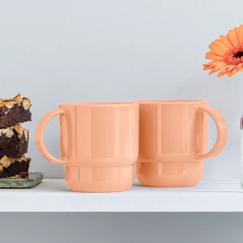 Tupperware coffee mugs set of 2 new, microwave safe