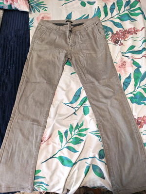 Men's Chino Pants like new, size 34, light gray