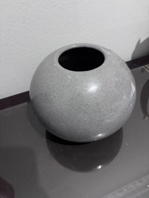 Gray vase 0.15cm height, like new