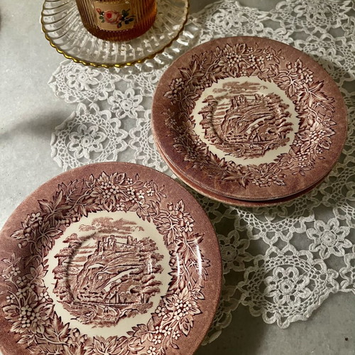 Set of 4 vintage English Ironstone transferware plates, red-white