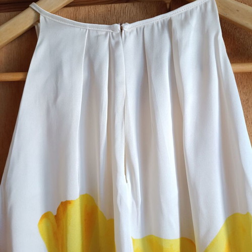 Summer dress with yellow floral design and lining, like new