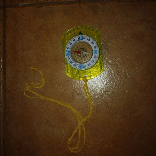 Map compass with liquid like new