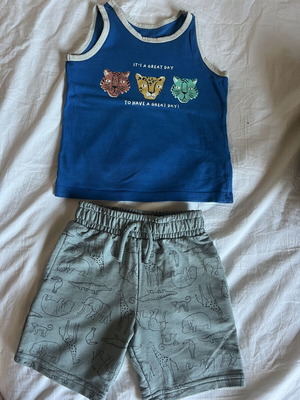 Boys' summer set with sleeveless top and shorts, like new, age 2-3