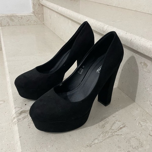 Black high heels like new, size 38
