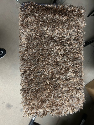 Rug like new, dimensions 0.70x0.40