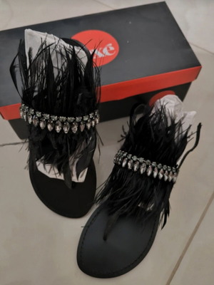 Exe women's sandals with feathers, new, size 37, black