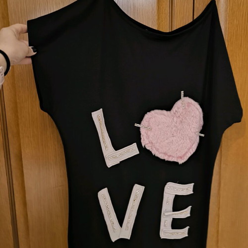 Sosexy blouse with sewn LOVE letters like new