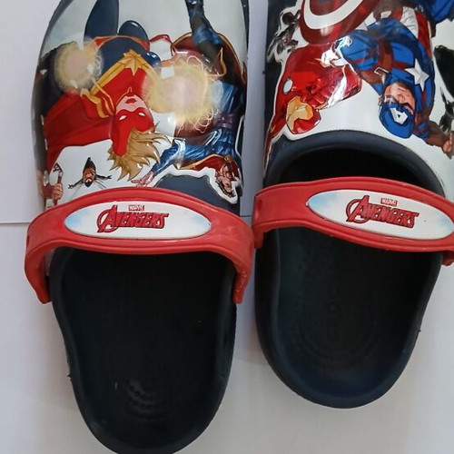 Crocs Avengers slippers used, size 34-35, multicolor