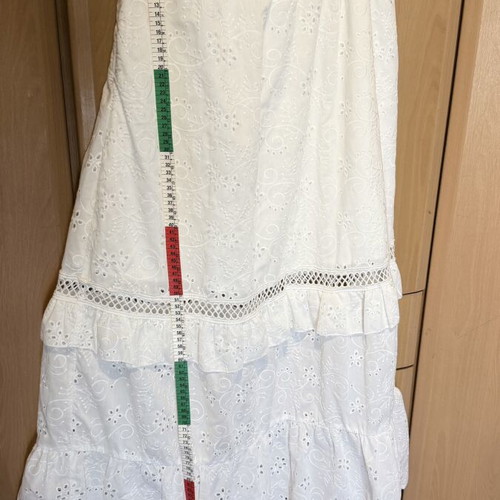 Skirt size M cotton like new, white with lining and cord