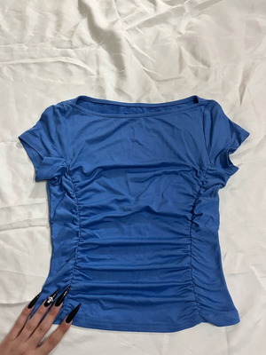 Short-sleeve blouse like new, blue, flattering fit