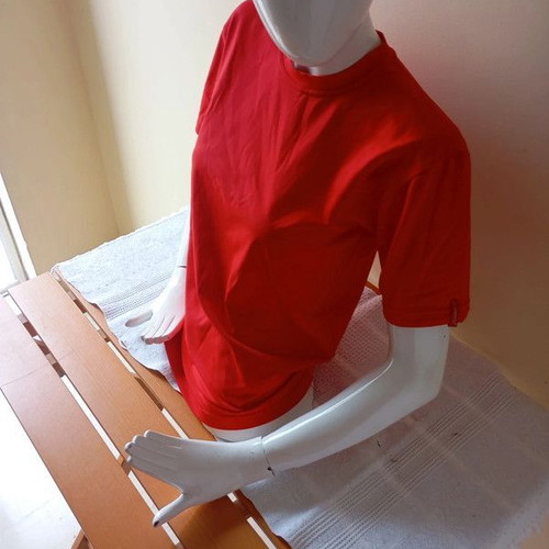 Vibes T-shirt new, unused, red, size S/M