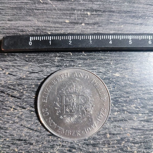 Commemorative coin Queen Elizabeth II & Prince Philip like new