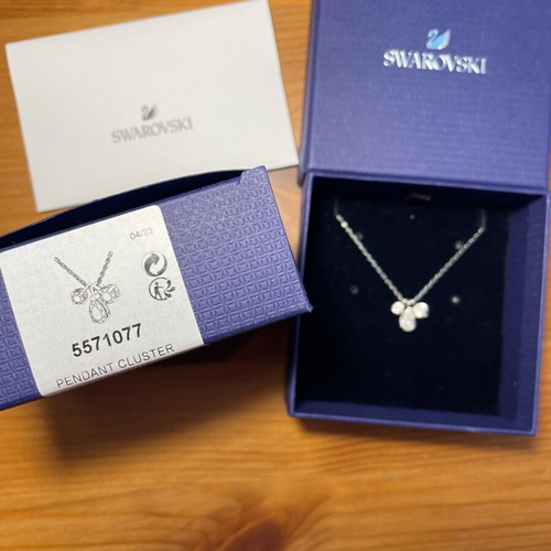 Swarovski Mesmera necklace with pear cut zirconia, like new, silver