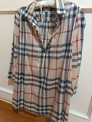 Burberry women's shirt new, sizes S and M
