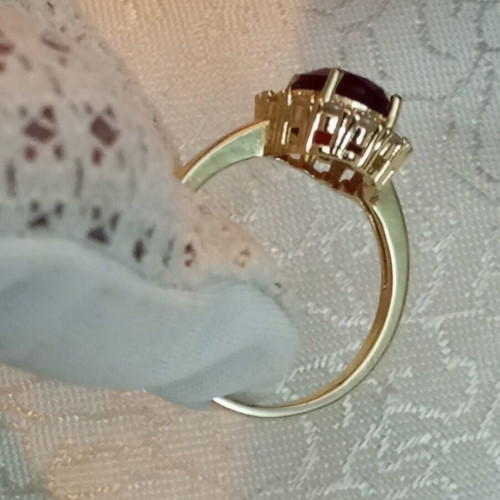 Rosette ring with zircon vintage faux, like new