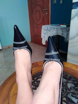 Γόβες μεταχειρισμένες μαύρες, μέγεθος 37, μυτερές με τακούνι 8.5cm