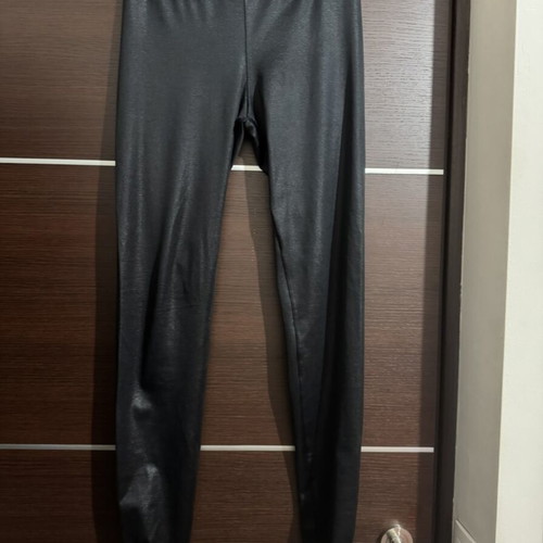 Stradivarius Black Shiny Leggings used No L