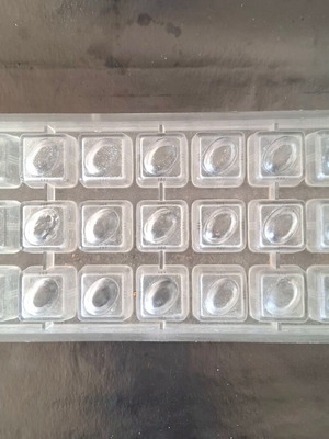 Polycarbonate mold for square chocolates used, 21 cavities