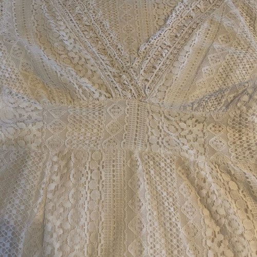 Monti white dress like new size medium