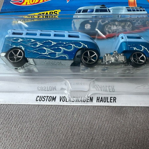 Hot Wheels Custom Volkswagen Hauler VW Truck new