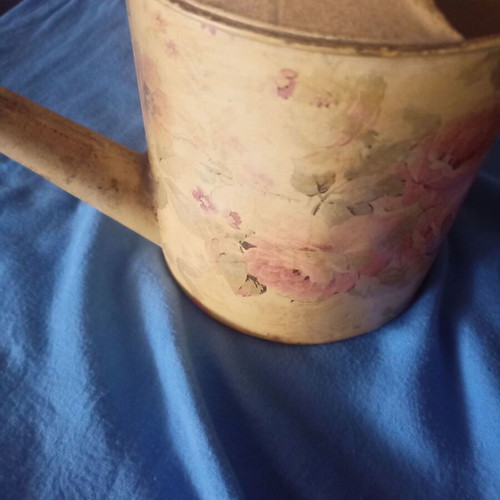 Decorative watering can like new, height and diameter 16cm